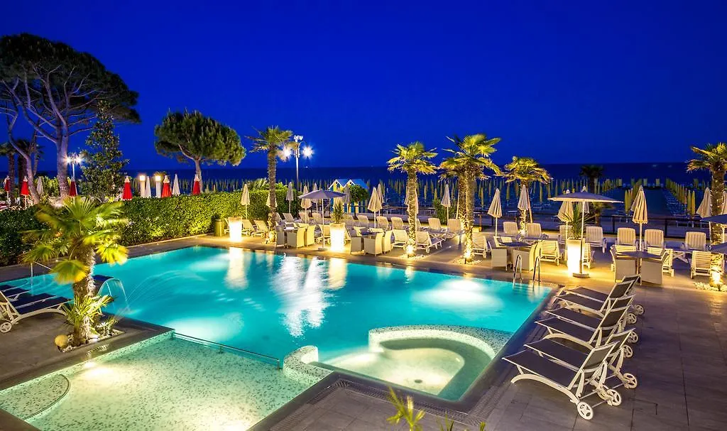 Hotel Sayonara Lido di Jesolo 4*,