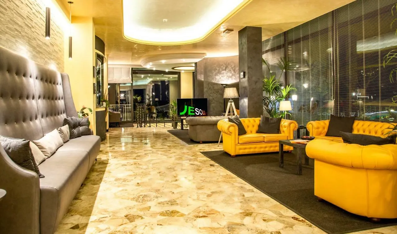 Hotel Sayonara Lido di Jesolo 4*,